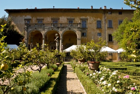 Una suggestiva immagine di Palazzo Corsinia Firenze