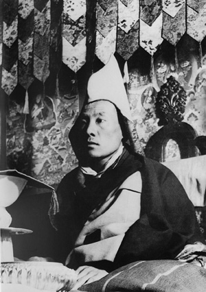 Fotografia in bianco e nero di un tibetano