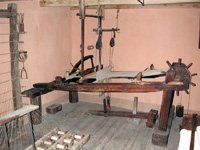 La tessitura della canapa al Museo Laboratorio del Mortigliengo a Mezzana 