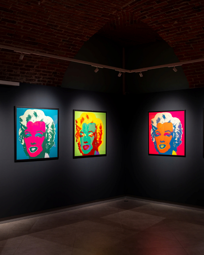 Andy Warhol. Pop Art & Textiles