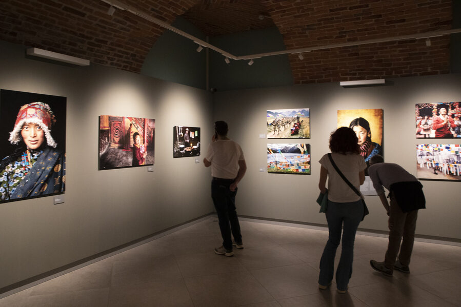 Visitatori in mostra